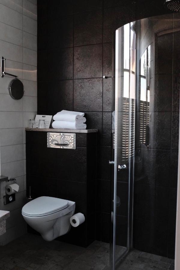 Standard Single Room (140 cm Bed)
